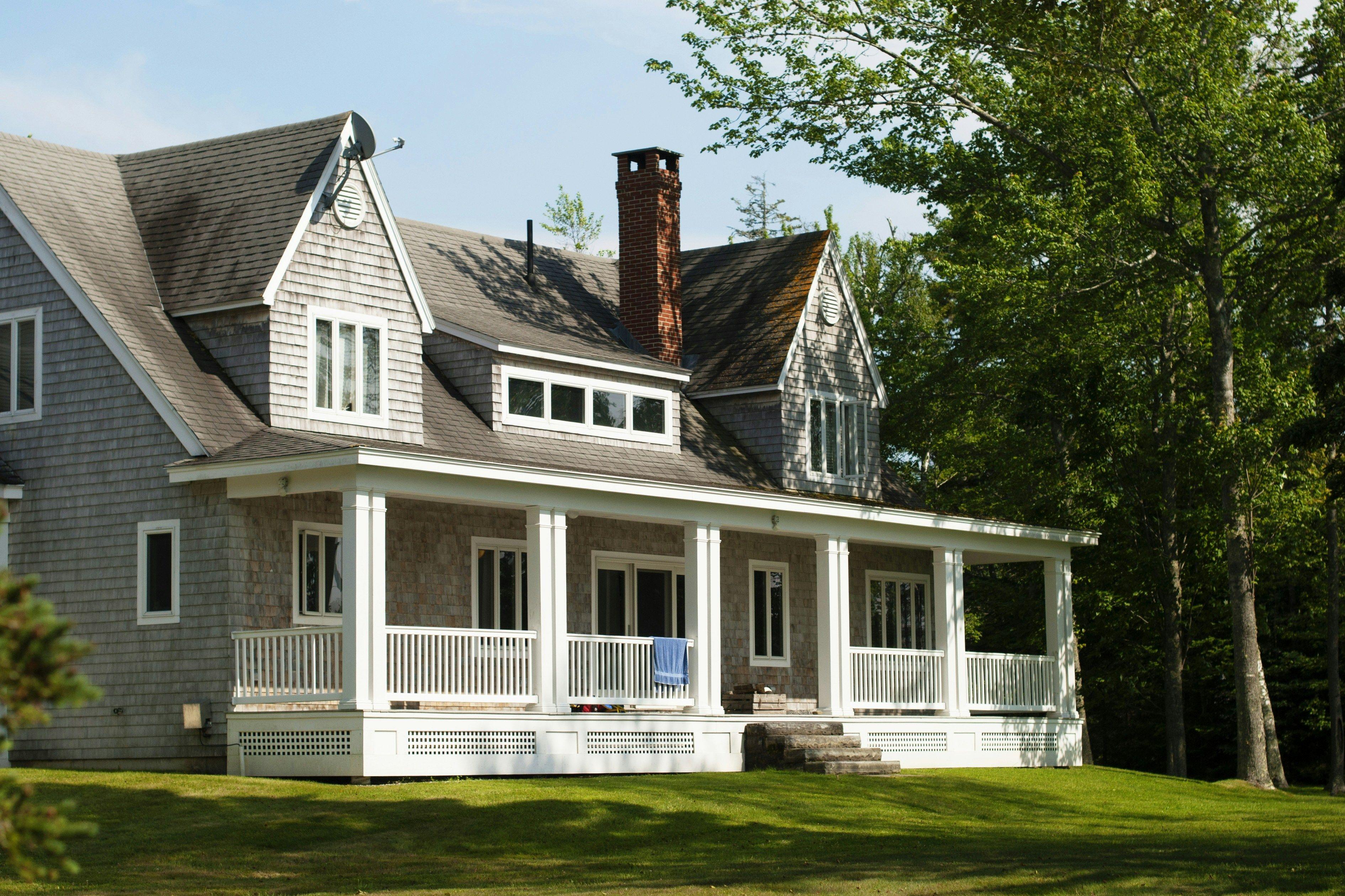 Home facade with yard