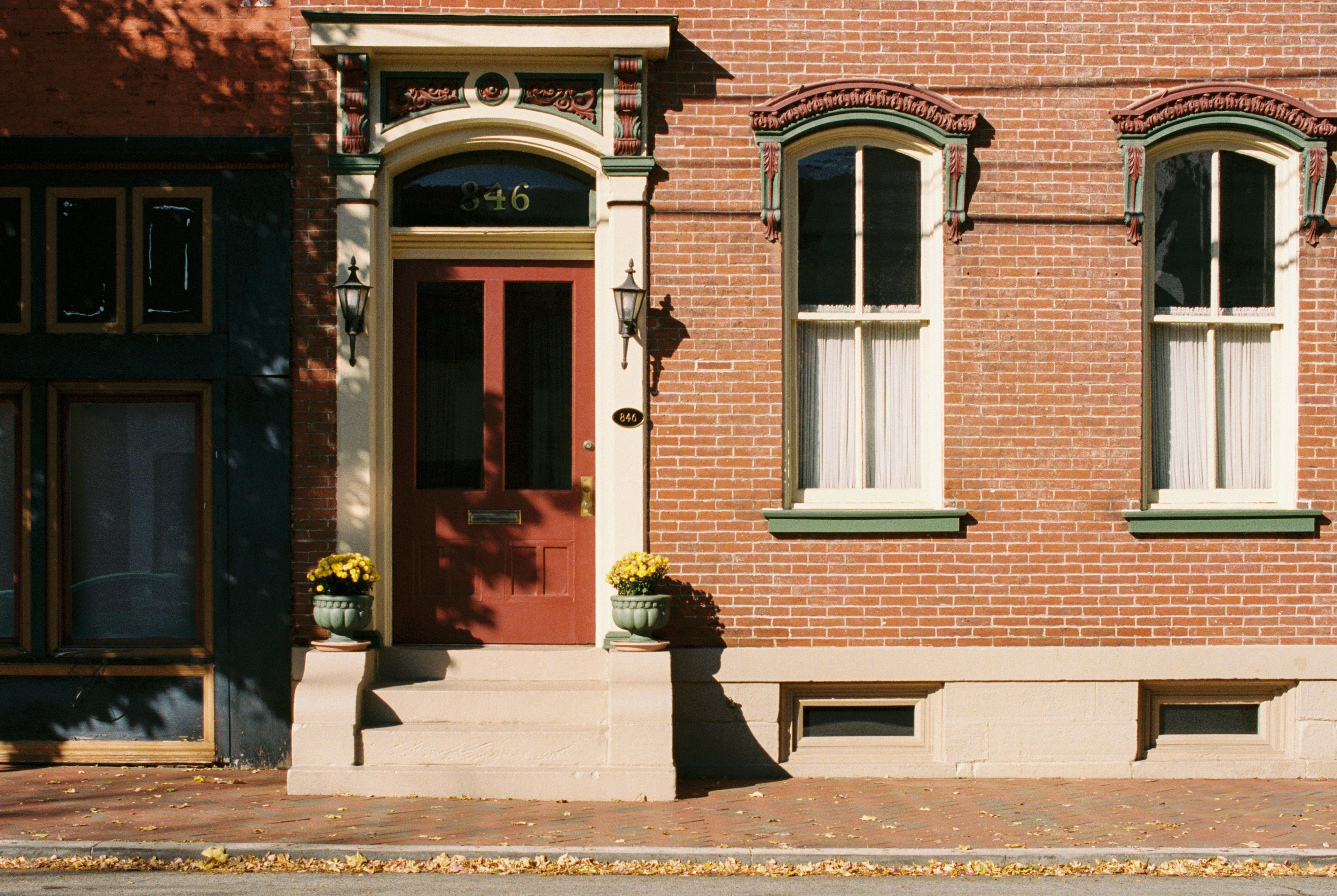 Townhome facade.